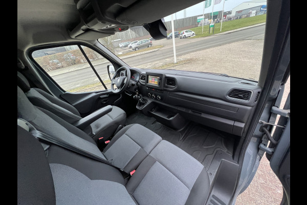 Renault Master T35 2.3 dCi 135 L2H2 Work Edition