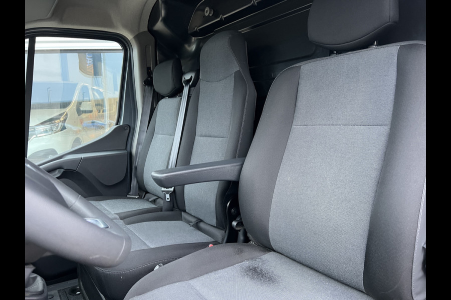 Renault Master T35 2.3 dCi 135 L2H2 Work Edition