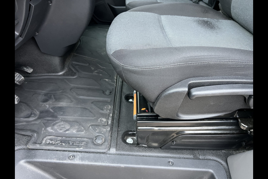 Renault Master T35 2.3 dCi 135 L2H2 Work Edition