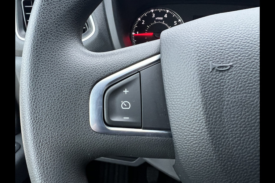 Renault Master T35 2.3 dCi 135 L2H2 Work Edition