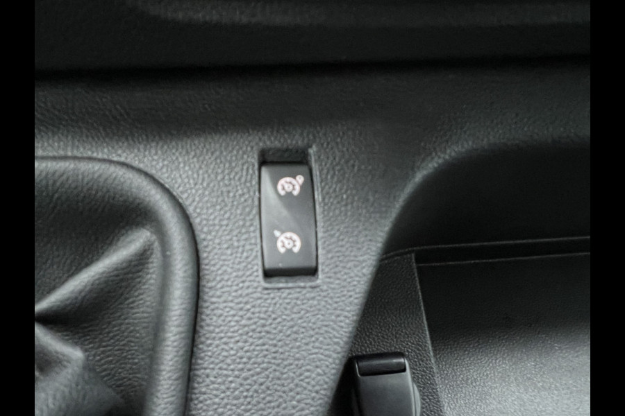 Renault Master T35 2.3 dCi 135 L2H2 Work Edition