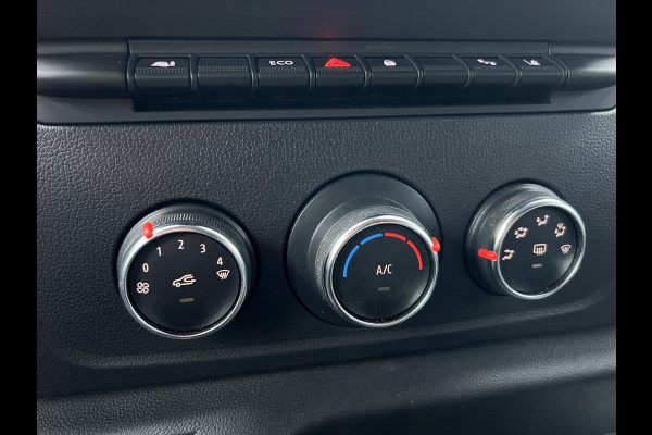 Renault Master T35 2.3 dCi 135 L2H2 Work Edition