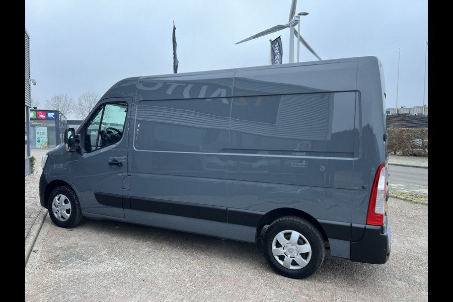Renault Master T35 2.3 dCi 135 L2H2 Work Edition