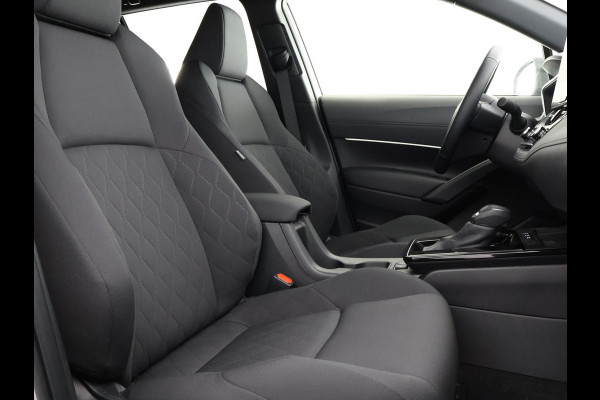 Toyota Corolla Cross Hybrid 140 Dynamic | Stuur-/ & Stoelverwarming | Parkeersensoren | Dodehoek detectie | Elektrische kofferbak