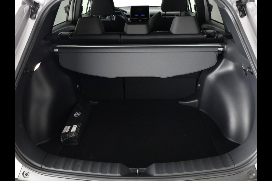 Toyota Corolla Cross Hybrid 140 Dynamic | Stuur-/ & Stoelverwarming | Parkeersensoren | Dodehoek detectie | Elektrische kofferbak