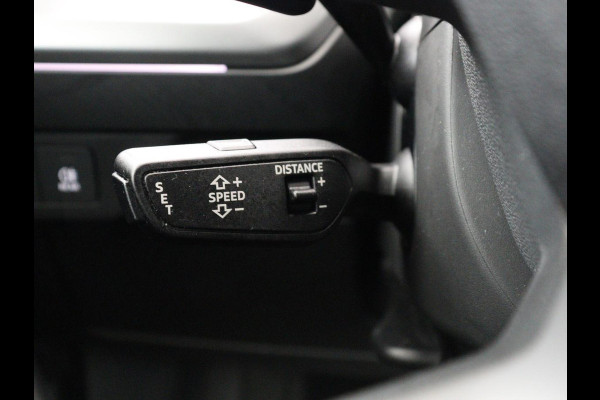 Audi Q4 e-tron 35 Launch edition Advanced Plus 55 kWh | Panoramadak | Stoelverwarming | Adaptive cruise | Matrix LED | Warmtepomp | Navigatie | Carplay | Sportstoelen