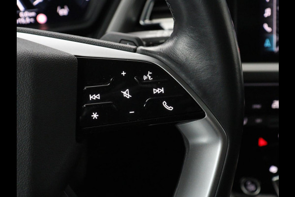 Audi Q4 e-tron 35 Launch edition Advanced Plus 55 kWh | Panoramadak | Stoelverwarming | Adaptive cruise | Matrix LED | Warmtepomp | Navigatie | Carplay | Sportstoelen