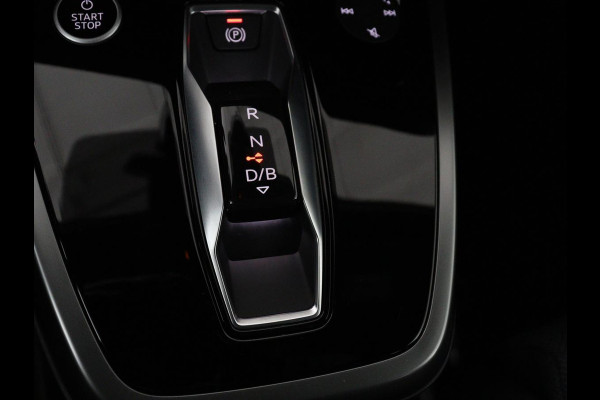 Audi Q4 e-tron 35 Launch edition Advanced Plus 55 kWh | Panoramadak | Stoelverwarming | Adaptive cruise | Matrix LED | Warmtepomp | Navigatie | Carplay | Sportstoelen