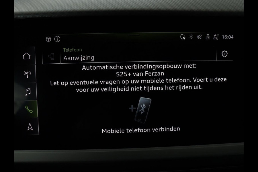 Audi Q4 e-tron 35 Launch edition Advanced Plus 55 kWh | Panoramadak | Stoelverwarming | Adaptive cruise | Matrix LED | Warmtepomp | Navigatie | Carplay | Sportstoelen