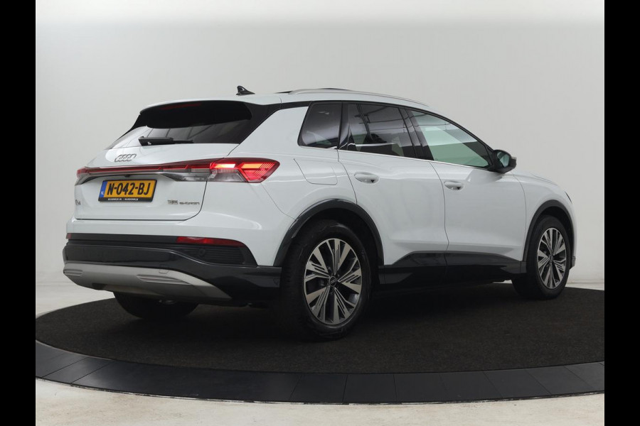 Audi Q4 e-tron 35 Launch edition Advanced Plus 55 kWh | Panoramadak | Stoelverwarming | Adaptive cruise | Matrix LED | Warmtepomp | Navigatie | Carplay | Sportstoelen