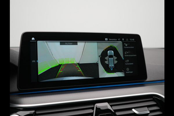 BMW 5 Serie Touring 530e xDrive M Sport Plug In Hybrid 293pk Dealer O.H. PHEV | Panodak | Head Up | Laser LED | 360 Camera | Harman & Kardon | Sfeerverlichting | Alcantara Sportstoelen Verwarmd | Keyless | Blis | Virtual | Navigatie | DAB |