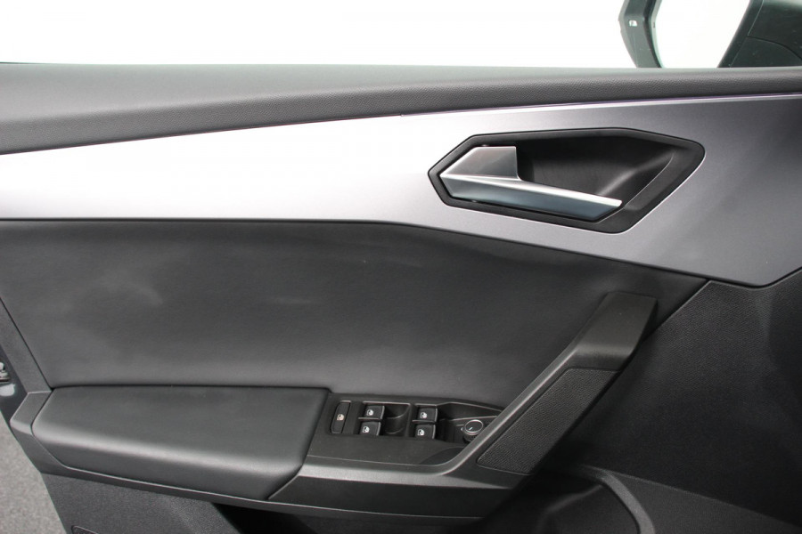 Seat Leon ST 1.5 TSI 150pk Automaat ST FR Navigatie Adaptive Cruise Control Lane Assist Stoel/Stuurverwarming Keyless Go