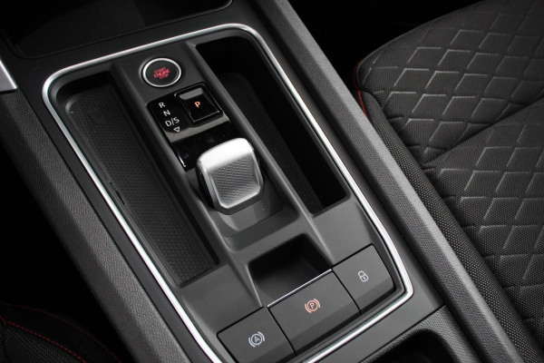 Seat Leon ST 1.5 TSI 150pk Automaat ST FR Navigatie Adaptive Cruise Control Lane Assist Stoel/Stuurverwarming Keyless Go