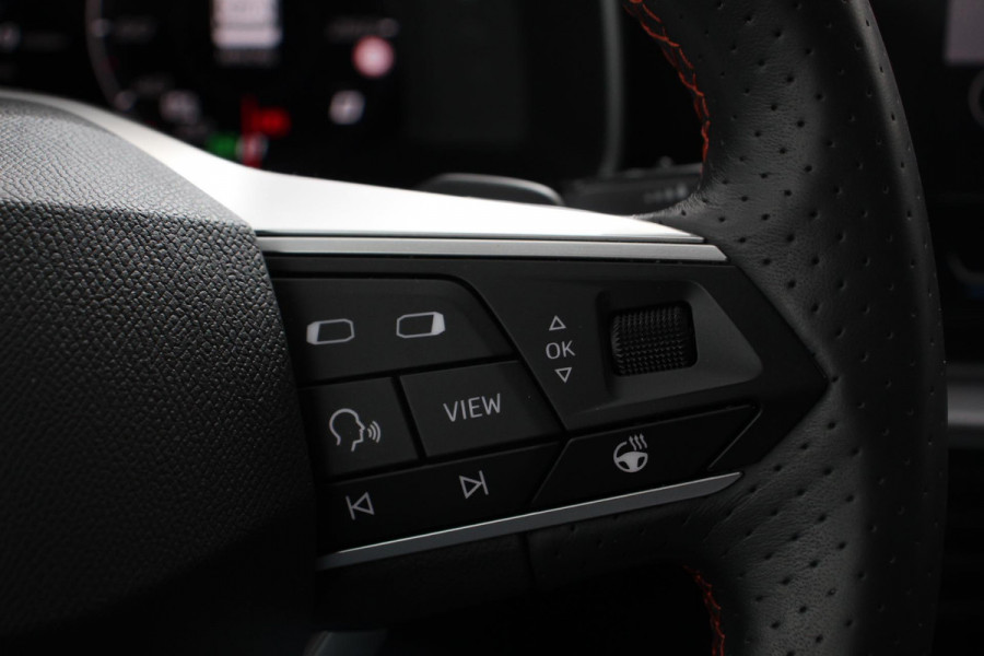 Seat Leon ST 1.5 TSI 150pk Automaat ST FR Navigatie Adaptive Cruise Control Lane Assist Stoel/Stuurverwarming Keyless Go