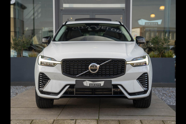 Volvo XC60 2.0 T6 Plug-in hybrid AWD Ultimate Dark / Pano / trekhaak / ACC / Carplay