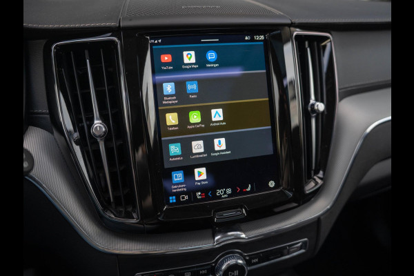 Volvo XC60 2.0 T6 Plug-in hybrid AWD Ultimate Dark / Pano / trekhaak / ACC / Carplay