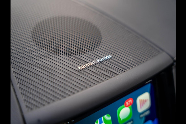 Volvo XC60 2.0 T6 Plug-in hybrid AWD Ultimate Dark / Pano / trekhaak / ACC / Carplay