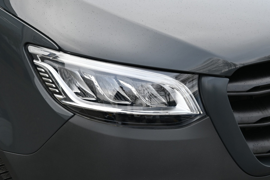 Mercedes-Benz Sprinter 519 CDI L3H2 3500 KG trekhaak, LED, Geveerde stoel