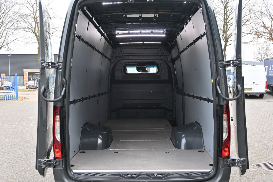 Mercedes-Benz Sprinter 519 CDI L3H2 3500 KG trekhaak, LED, Geveerde stoel