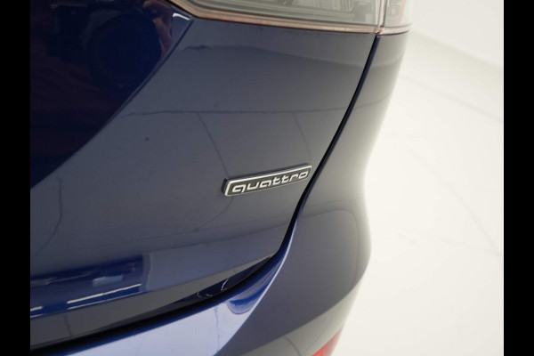 Audi Q4 e-tron 50 quattro S Line edition 77 kWh 300pk Navigatie Camera Acc Stoelverwarming Demo Roel