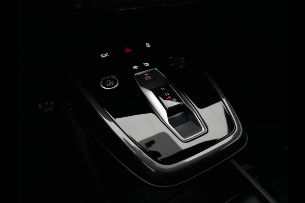 Audi Q4 e-tron 50 quattro S Line edition 77 kWh 300pk Navigatie Camera Acc Stoelverwarming Demo Roel