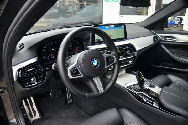 BMW 5 Serie Touring 518d High Executive M-Sport Edition | 20 inch | Panoramadak | Comfortstoelen