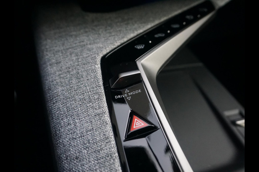 Peugeot 3008 1.2 Hybrid 136 GT Leder alcantara interieur | All season banden