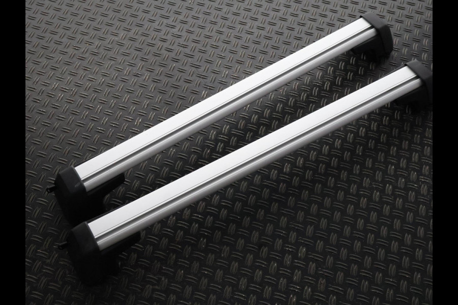 Volvo XC40 Recharge Core | Apple Carplay & AndroidAUTO | Dwarsstangen | Elektrische kofferklep | Camera |