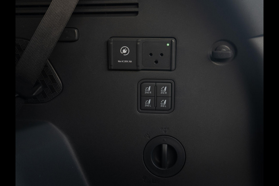 Kia EV9 Launch Edition GT-Line AWD 99.8 kWh | Speciale kleur | 7-Pers. | 21" | Head-Up | Stoel-/Stuurverwarming | Premium Audio | Schuif-/kanteldak | Adapt. Cruise | Matte blauw