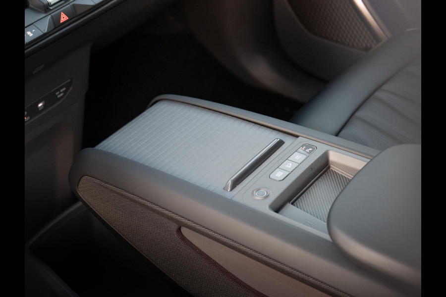 Kia EV9 Launch Edition GT-Line AWD 99.8 kWh | Speciale kleur | 7-Pers. | 21" | Head-Up | Stoel-/Stuurverwarming | Premium Audio | Schuif-/kanteldak | Adapt. Cruise | Matte blauw