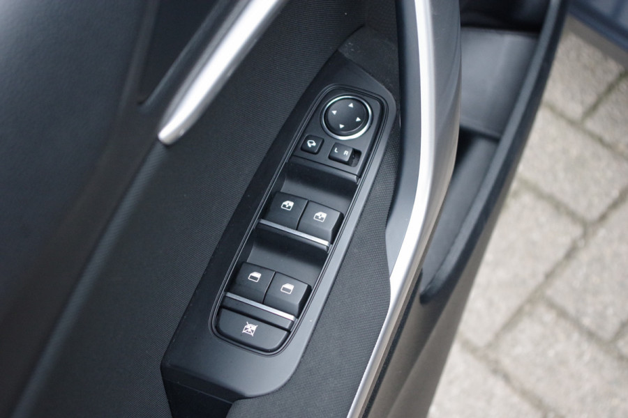 Kia Ceed Sportswagon 1.5 T-GDi 160 PK DynamicLine, Cruise Control, Camera, Navigatie