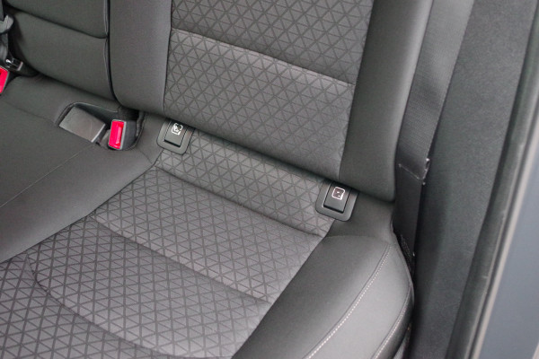 Kia Ceed Sportswagon 1.5 T-GDi 160 PK DynamicLine, Cruise Control, Camera, Navigatie