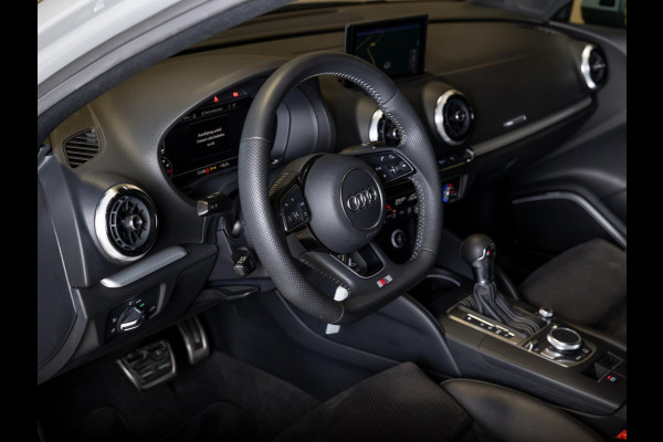 Audi A3 Limousine 35 TFSI CoD 2x S-Line / 150pk / B&O / Apple CarPlay / Stoelverwarming /