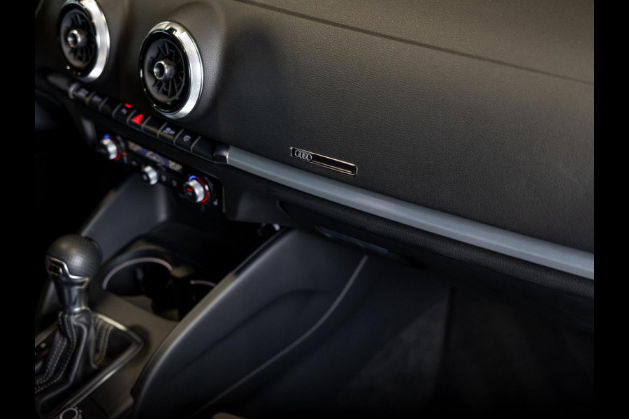 Audi A3 Limousine 35 TFSI CoD 2x S-Line / 150pk / B&O / Apple CarPlay / Stoelverwarming /