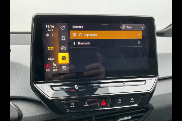 Volkswagen ID.3 First Plus 58 kWh Carplay Adap.Cruise Camera Stoel/Stuurverw Keyless Led NL-Auto!