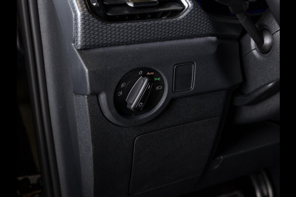 Volkswagen T-Cross 1.0 TSI 2x R-Line / 110pk / Stoelverwarming / Virtual cockpit / Automatische klimaatregeling /