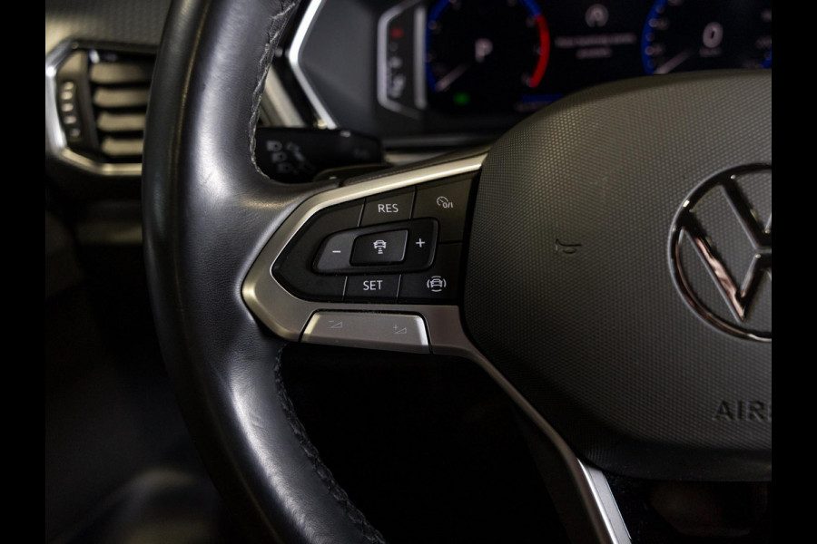 Volkswagen T-Cross 1.0 TSI 2x R-Line / 110pk / Stoelverwarming / Virtual cockpit / Automatische klimaatregeling /