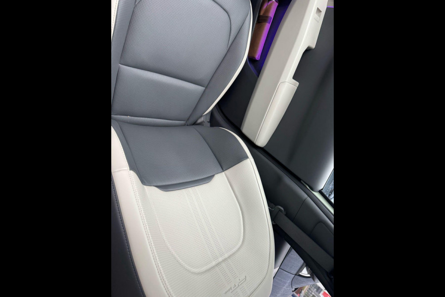 Kia EV3 GT-Line 81.4 kWh 204pk | Afneembare Trekhaak | Panoramadak |