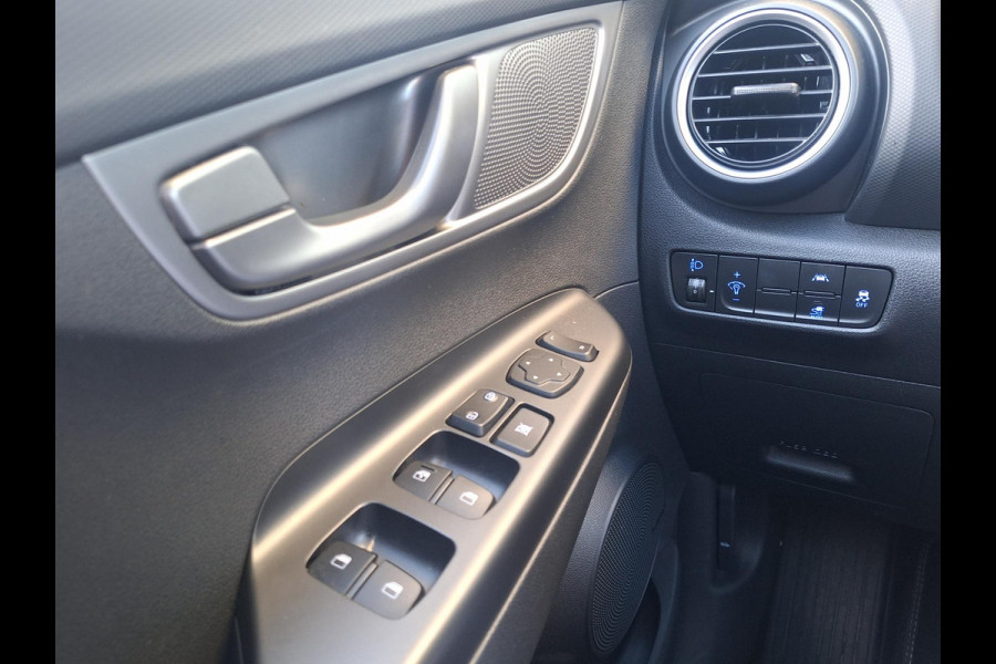 Hyundai Kona EV Comfort 64 kWh | SOH: 95,5% | 3 Fase | Warmtepomp | Navi | Adaptive CC | Climate |