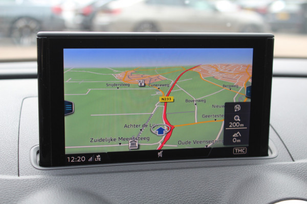 Audi A3 Limousine 35 TFSI CoD Sport S Line Edition / Panoramadak / Virtual Cockpit / Half leder / Navigatie / 18'' / Stoelverwarming / DAB / Cruise Control