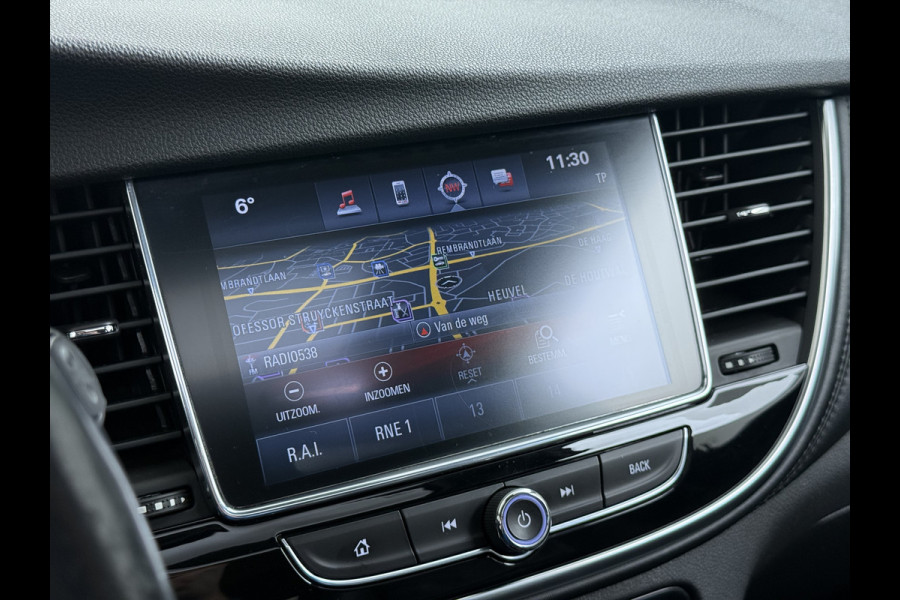 Opel Mokka X 1.4 Turbo 141PK Leder AGR Comfort Stoelen Navi Camera Ecc Cruise Control Schuif-kanteldak Apple Carplay Android Auto Bi-Fuel Onl Stoel+Stuurverwarming Lmv Led Privacy Glas Pdc Zeer luxe en complete Opel Mokka!