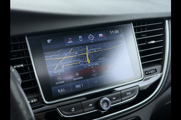 Opel Mokka X 1.4 Turbo 141PK Leder AGR Comfort Stoelen Navi Camera Ecc Cruise Control Schuif-kanteldak Apple Carplay Android Auto Bi-Fuel Onl Stoel+Stuurverwarming Lmv Led Privacy Glas Pdc Zeer luxe en complete Opel Mokka!