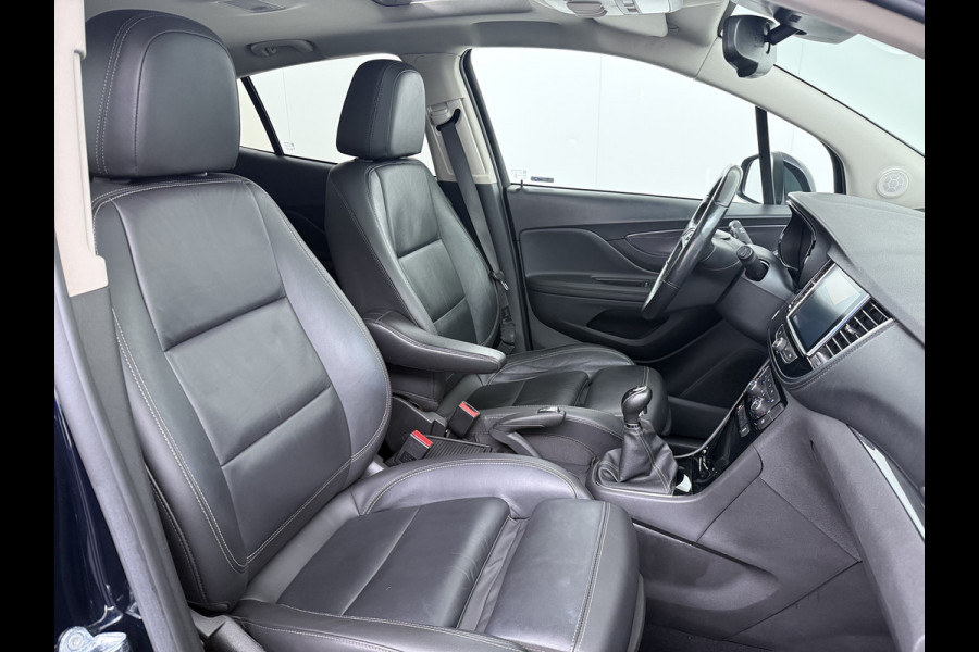 Opel Mokka X 1.4 Turbo 141PK Leder AGR Comfort Stoelen Navi Camera Ecc Cruise Control Schuif-kanteldak Apple Carplay Android Auto Bi-Fuel Onl Stoel+Stuurverwarming Lmv Led Privacy Glas Pdc Zeer luxe en complete Opel Mokka!
