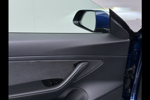 Tesla Model 3 RWD SR plus 325PK SOH 90% LFP Accu Lmv 18" AutoPilot Leder Panoramadak Adaptive-Cruise Camera's Elektr.-Stuur+Stoelen+Spiegels+G Navi LED DAB Voorverwarmen interieur via App Keyless One-Pedal-Drive Fabrieksgarantie op Accu en Motor tot 29-12-2028/160.000km