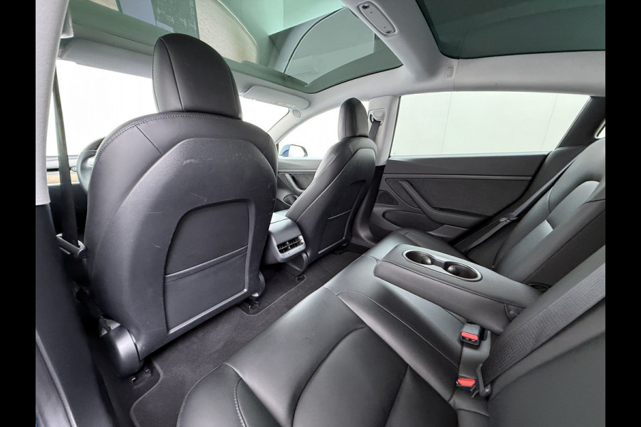 Tesla Model 3 RWD SR plus 325PK SOH 90% LFP Accu Lmv 18" AutoPilot Leder Panoramadak Adaptive-Cruise Camera's Elektr.-Stuur+Stoelen+Spiegels+G Navi LED DAB Voorverwarmen interieur via App Keyless One-Pedal-Drive Fabrieksgarantie op Accu en Motor tot 29-12-2028/160.000km