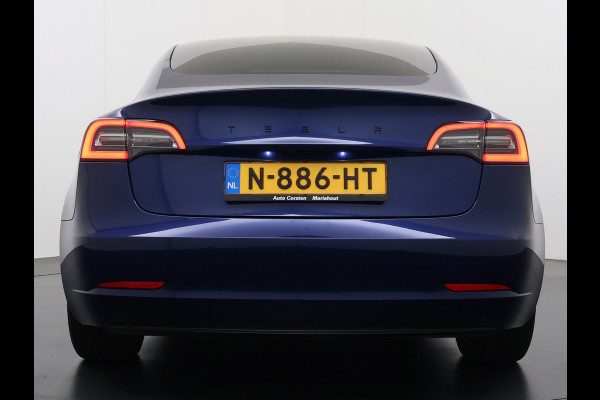 Tesla Model 3 RWD SR plus 325PK SOH 90% LFP Accu Lmv 18" AutoPilot Leder Panoramadak Adaptive-Cruise Camera's Elektr.-Stuur+Stoelen+Spiegels+G Navi LED DAB Voorverwarmen interieur via App Keyless One-Pedal-Drive Fabrieksgarantie op Accu en Motor tot 29-12-2028/160.000km