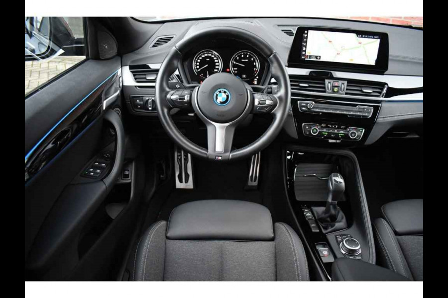 BMW X1 xDrive25e M-Sport Shadowline El-Klep 18inch Stoelverw
