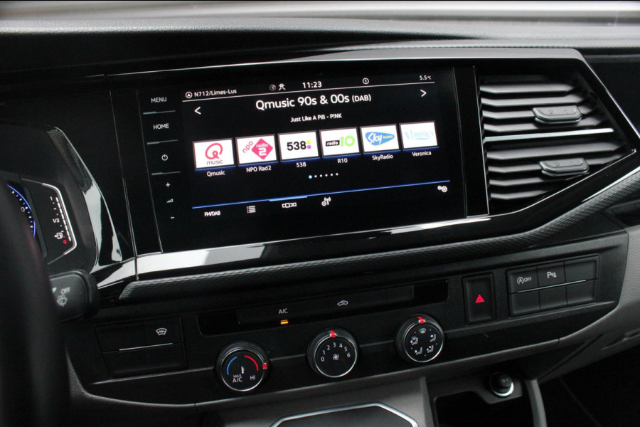 Volkswagen Transporter 2.0 TDI L2H1 150PK JB- EDITION DSG / PDC / VERLAGINGSVEREN / LEDEREN BEKLEDING / FULL / APPLE CARPLAY /NAVI