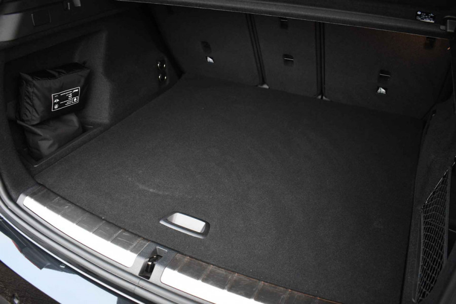 BMW X1 xDrive25e M-Sport Shadowline El-Klep 18inch Stoelverw