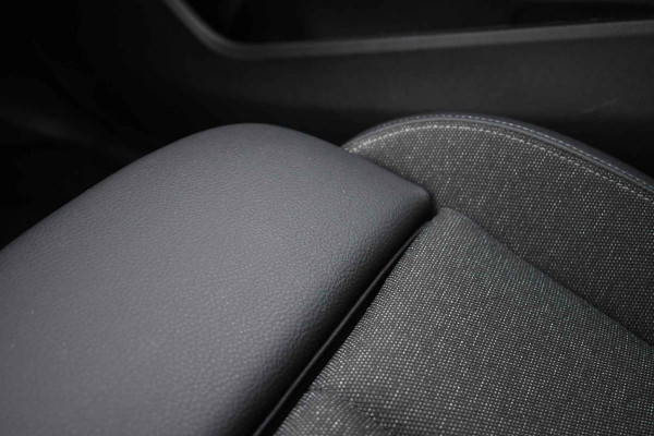 BMW X1 xDrive25e M-Sport Shadowline El-Klep 18inch Stoelverw